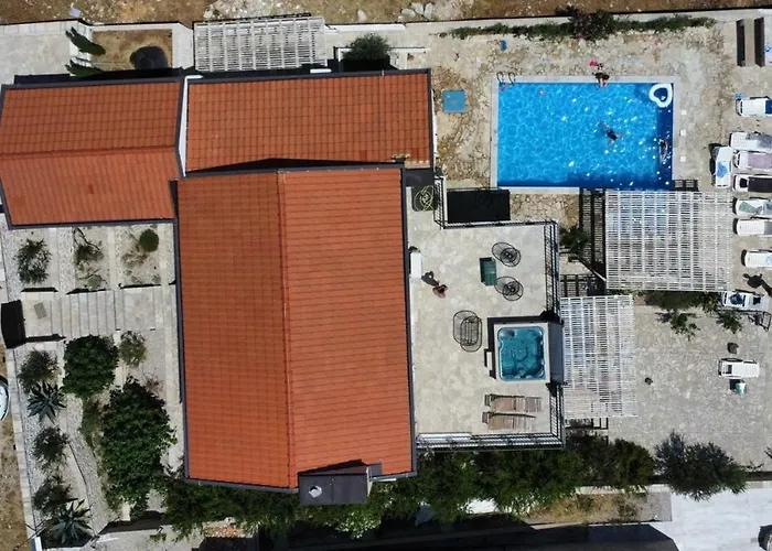 Villa Bosna Near Dubrovnik Very Beautiful Villa Entirely Privatized Swimming Pool, Jacuzzi, Sauna, Billiard, Ping-Pong