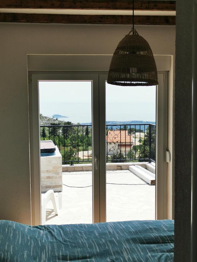 Villa Bosna Near Dubrovnik Very Beautiful Entirely Privatized Swimming Pool, Jacuzzi, Sauna, Billiard, Ping-pong *