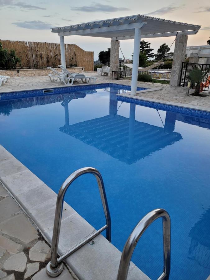 Bosna Near Dubrovnik Very Beautiful Entirely Privatized Swimming Pool, Jacuzzi, Sauna, Billiard, Ping-pong