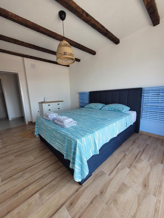 Bosna Near Dubrovnik Very Beautiful Entirely Privatized Swimming Pool, Jacuzzi, Sauna, Billiard, Ping-pong Villa *